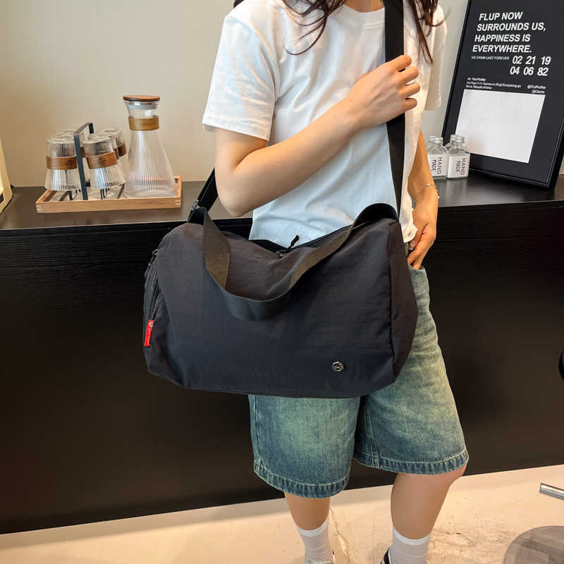 Dry and Wet Separation Casual Travel Bag Large Capacity Simple Lightweight Gym Bag Korean Fashion Crossbody Boarding Storage Bag W251023