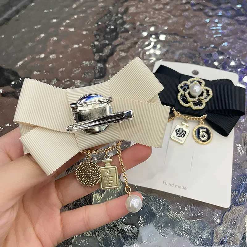 Korean Fashion Fabric Art Bow Tie Pearl lia wer Brooches for Wen Suit Sweater Badge Wedding Party Corsage Brooch Pins Y251023