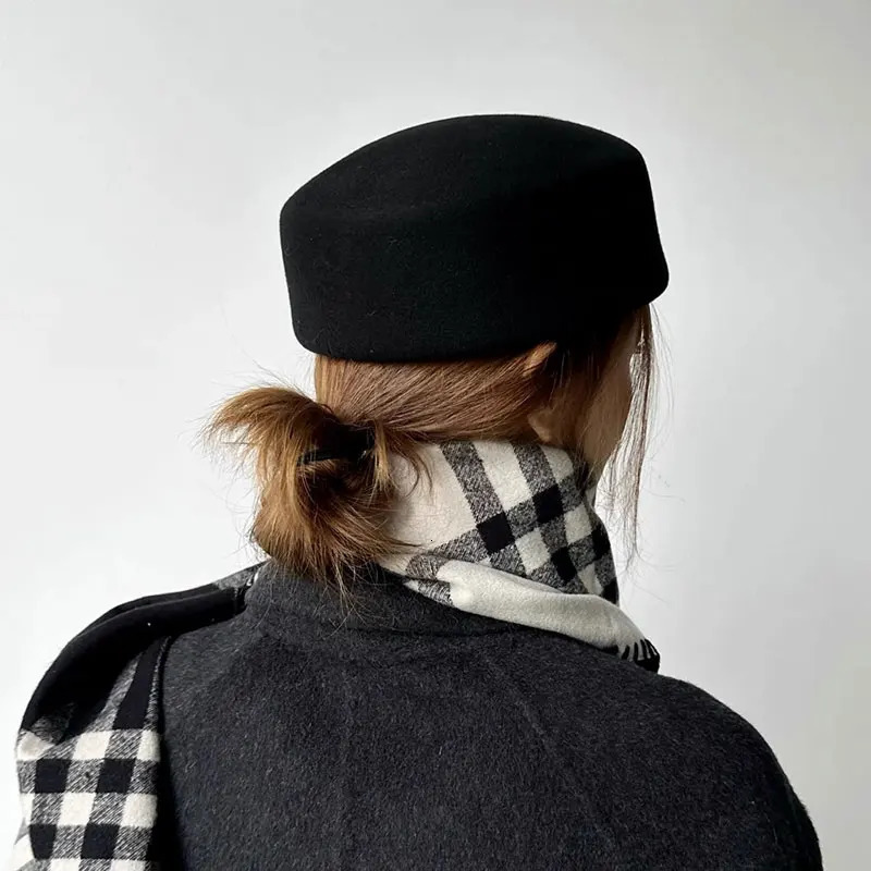 Womens Hard Top Wool Beret Hat White Black Khaki Wool Felt sboy Hat Fashion Retro Fascinating Hostess Formal er 251022