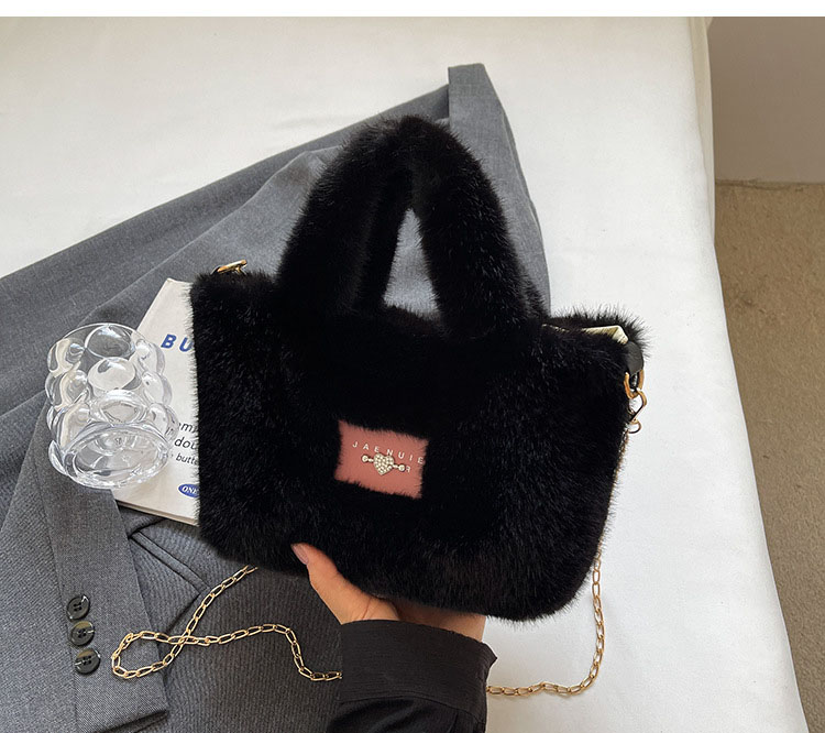 Korean-style cute plush handbag for women 2025 trendy autumn and winter furry bag niche chain crossbody bag for women