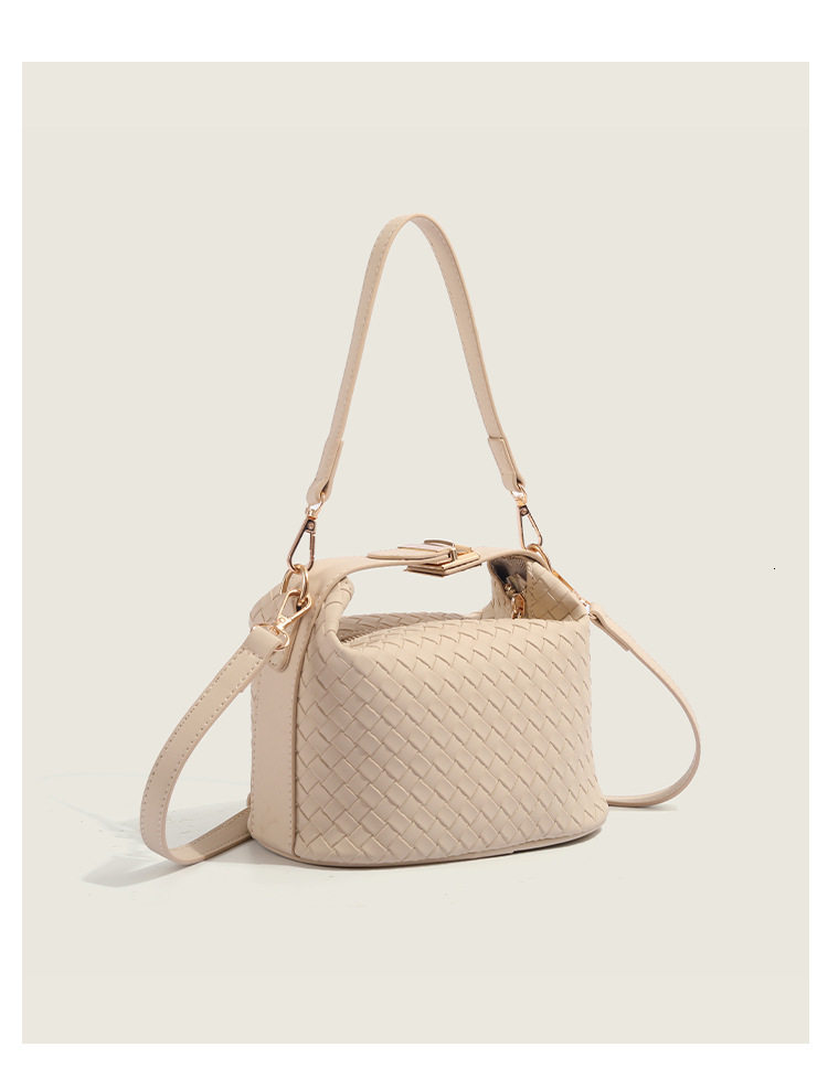 Luxury Brand Designer Bag Women's Leather Woven Small Square Bag 2024 New Autumn Winter Crossbody Shoulder Bag Niche Design Handheld Lunch Box Ba