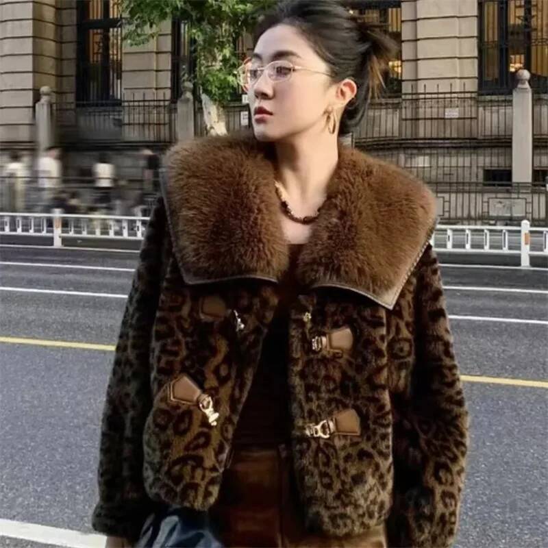 High Quality 2025 Fashion Collor Mink Jacket New Short Design Thick And Warm Leopard Print Imitating Fur Coat