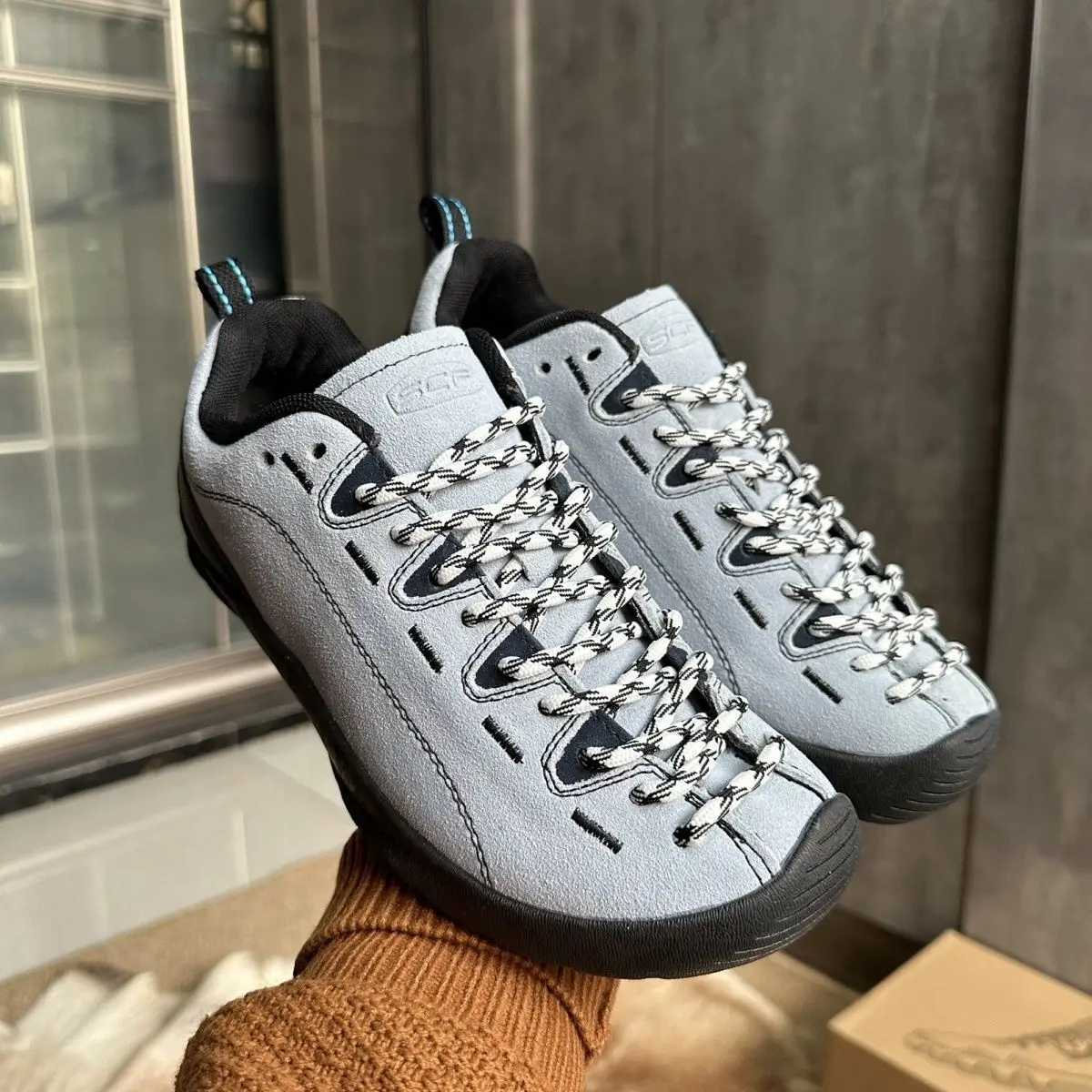 Rock Climbing Shoes Outdoor Mens Climbing Shoes New Professional Indoor Outdoor Climbing Shoes Nonslip Breathable J251023