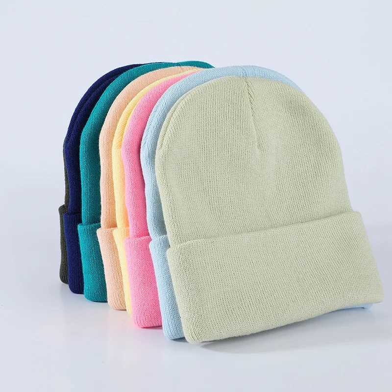 New Cust Knitted Hat Winter Mens Wens Wool Hat Suitab Daily Outdoor Warmth Personali broidered Elastic HatW251023