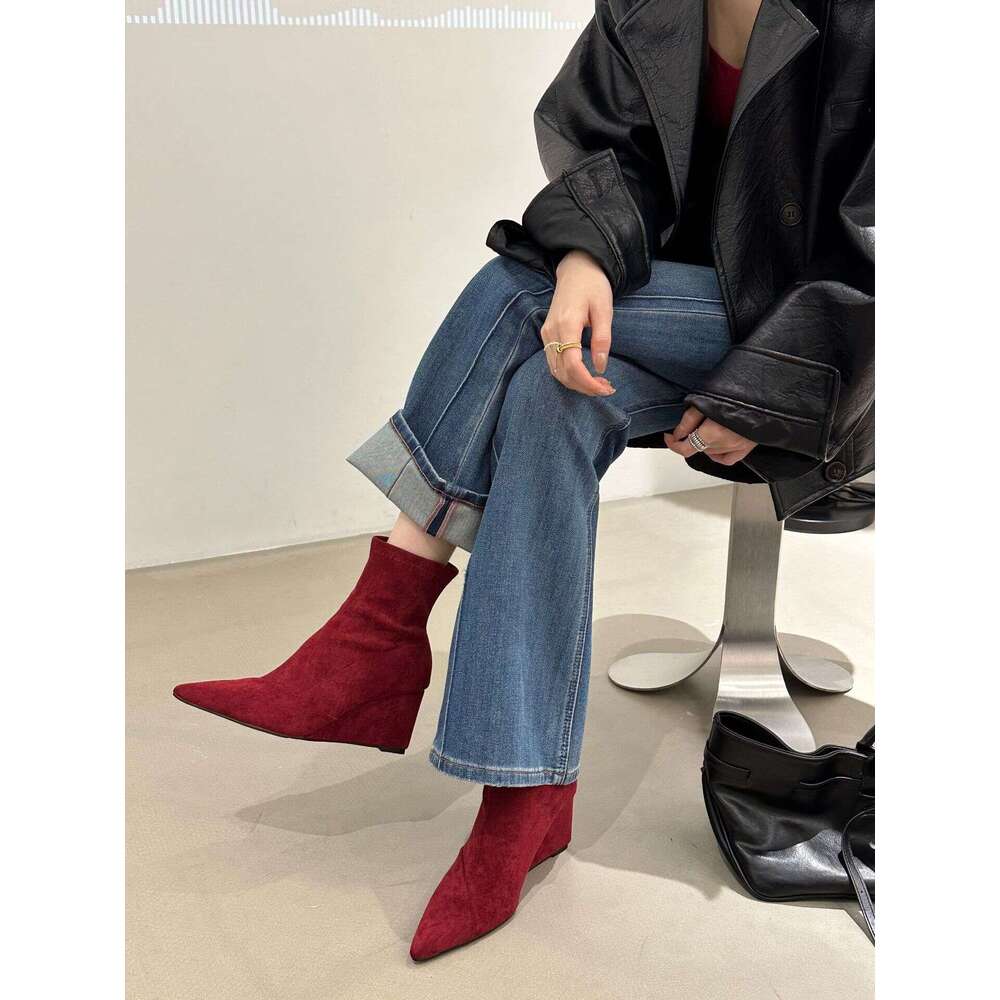 Korean Style Pointed Toe Chunky Burgundy Slim 2025 New Spring Designer Shoe Autumn Single Low Heel Short Boots