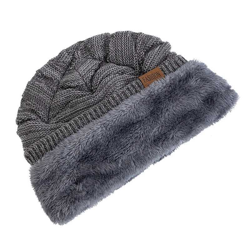 New Unisex Slouchy Winter Hats Warm Fleece Lined Beanie Cap Men Women Casual Label Decor Winter Mixed Color Knitted HatsXJ251023