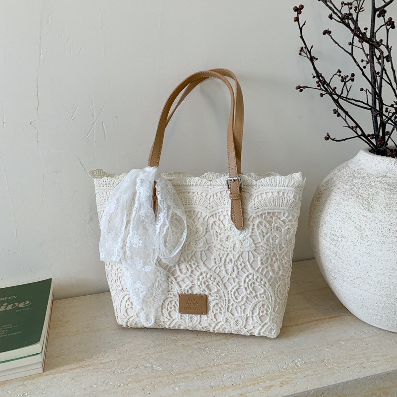 Luxury Brand Designer Bag Lace Bow Tote Bag For Women 2025 New Large Capacity Handbag Shoulder Bag Niche Artistic Commuter Bag