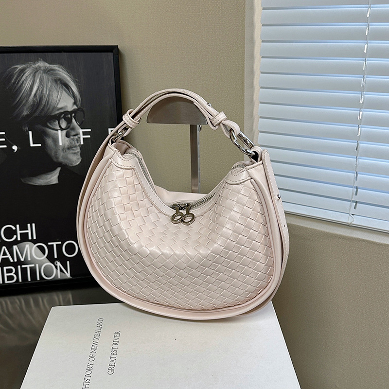 Luxury Brand Designer Bag 2025 New Niche Handwoven Crescent Handbag Textured Single Shoulder Underarm Bag Fashion Commuter Crossbody Bag