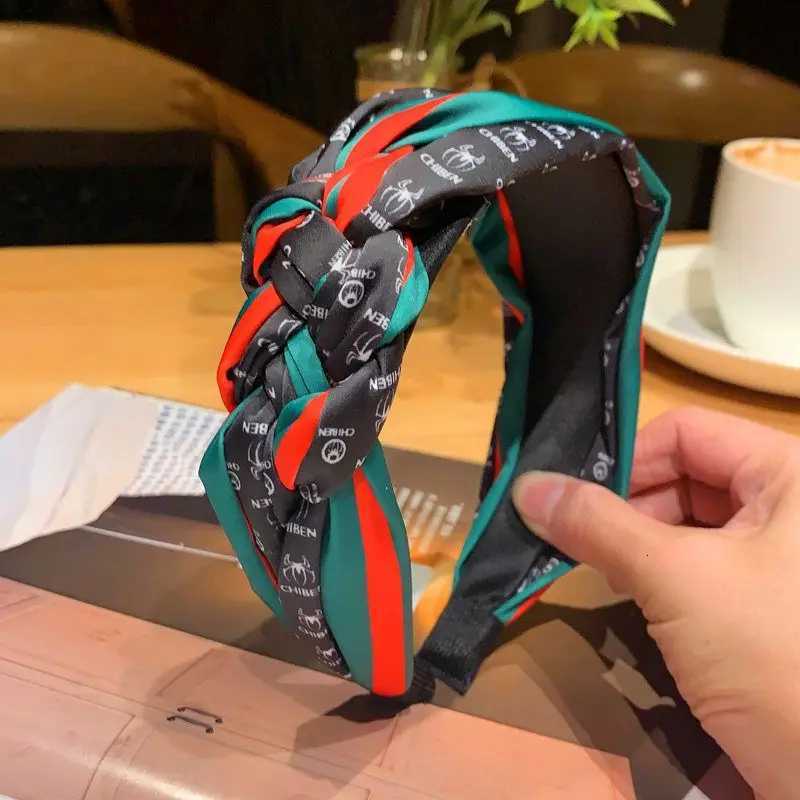 New Braided Stripe band Wen Elegant Wide Satin Hair Accories Fashion Heaear Haiand Hair Accories for Girls Y251023