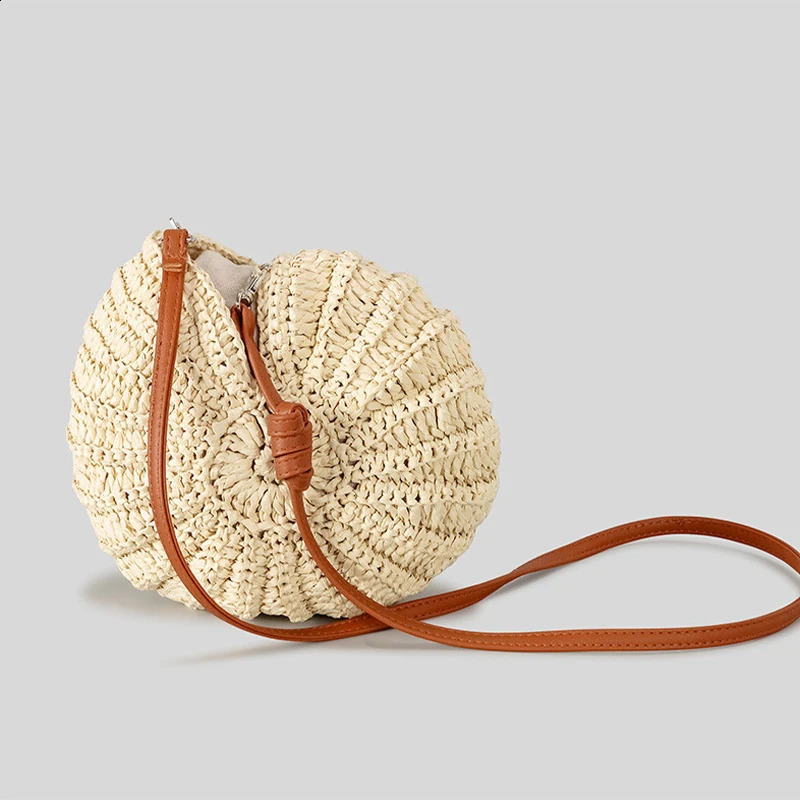 Handwoven Bag Womens Seaside Conch Shell Messenger Bag Cute Pearls Chains Handmade Weave Crossbody Bag Novelty Small Handbags251023