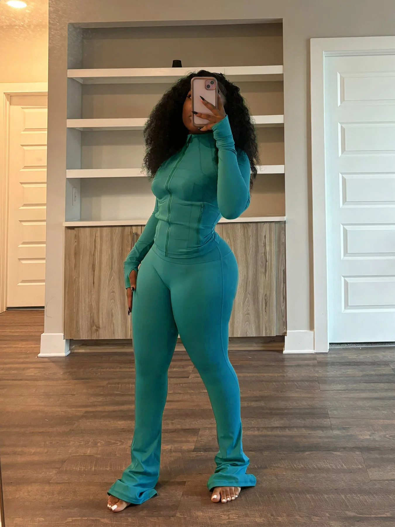 Fall Women Sport Loungewear Sexy Tight Long Sleeve Flared Pants Two Piece Set Active Gym 2 Matching Sets Tracksuit Outfits 251022