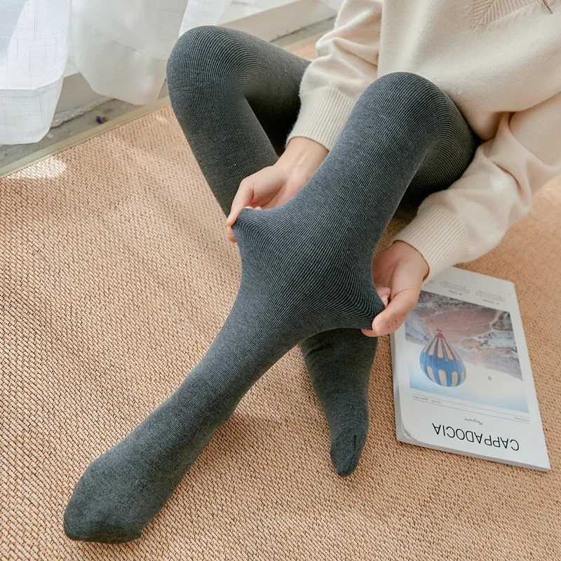Womens Warm Tights Autumn Vertical Stripe Leggings Winter Cotton Fleece Pantyhose Warm Stockings Woman Lolita Tights HosieryT251023