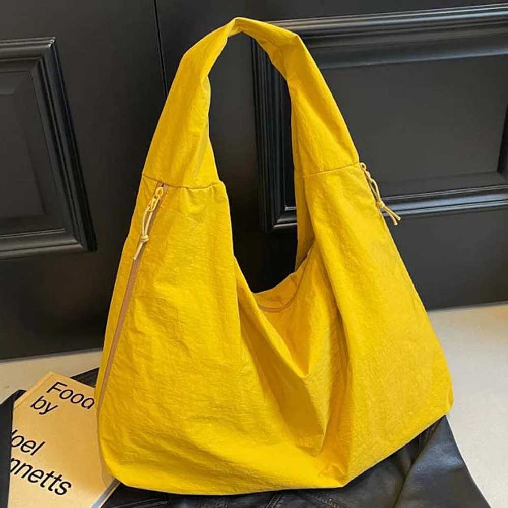 Casual Nylon Shoulder Bag MultiPocket Japanese Style Versatile Commuting Handbag Solid Color Polyester Large Capacity Tote BagL251023