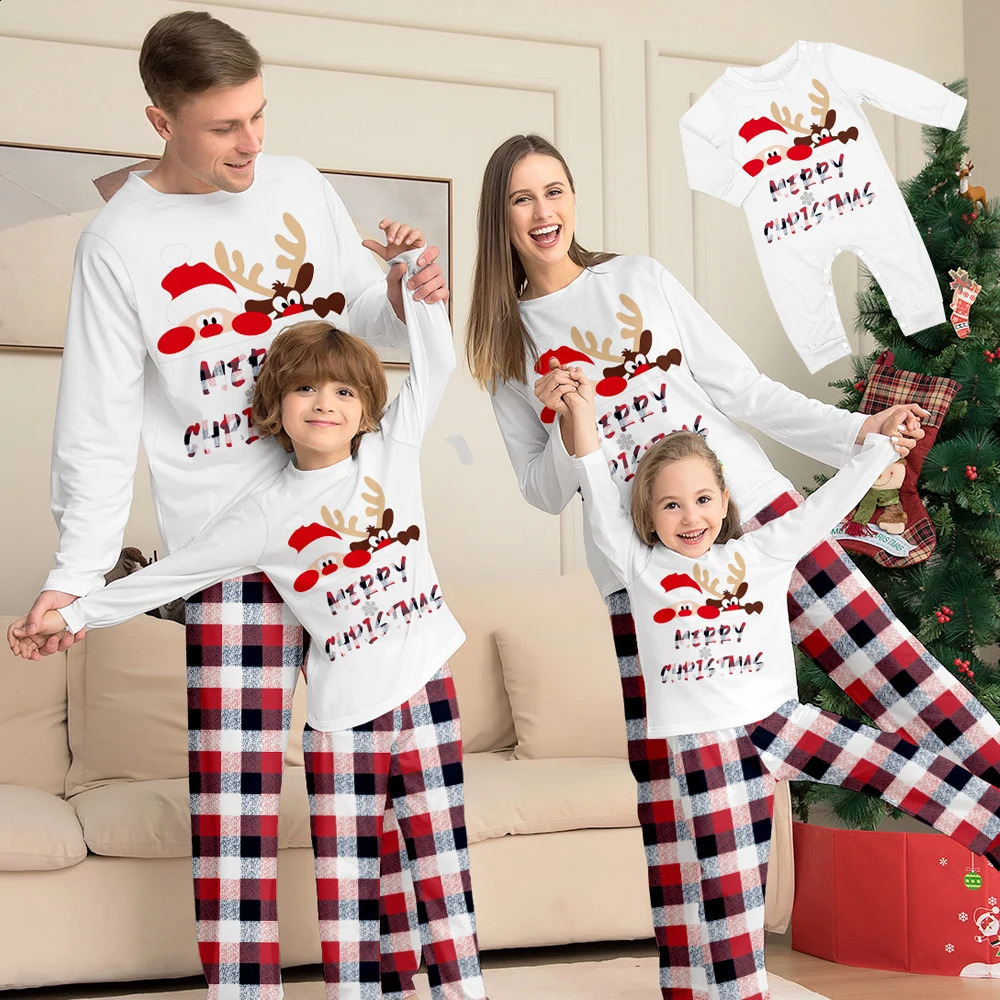 Christmas Family Matching Outfits Pajamas Clothing Sets Cartoon Print Mother Kid baby Xmas Family Look Sleepwear Pyjamas 251023