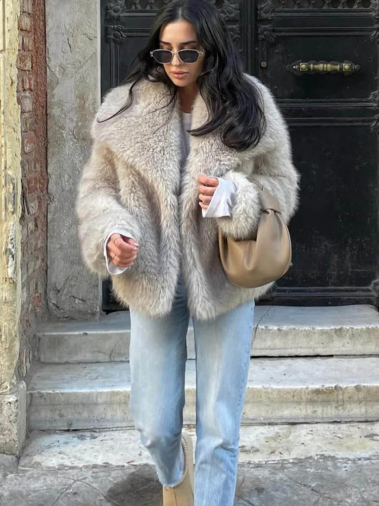 HH Women Fashion Cropped Faux Fur Jacket Coat Long Sleeve Front Snapbutton Female Outerwear Chic Lapel Collar Thick 251022