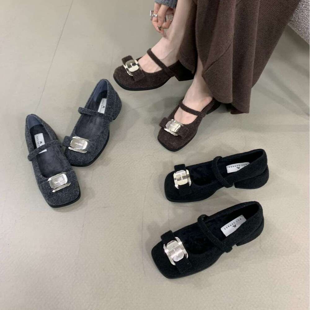2025 New Ballet Style Metal Buckle One-Strap Round-Toe Granny Shallow Mouth Designer Shoe Mary Jane Shoes for Women