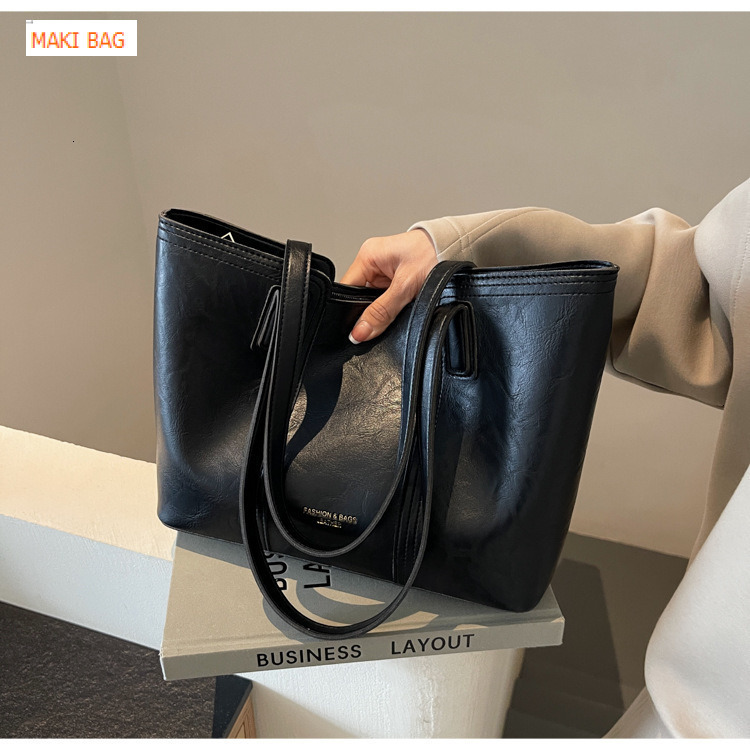 European and American new handbag high-end large capacity women's shoulder bag armpit bag multifunctional commuting bag designer bag luxury bag