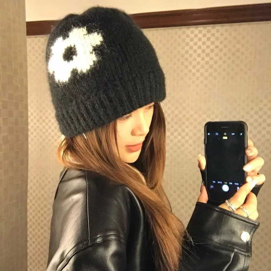 Autumn Winter Knitted Hat Women Warm Hat Handmade Beanies Women Knitted Flowers Hat Autumn Beanies CapXJ251023