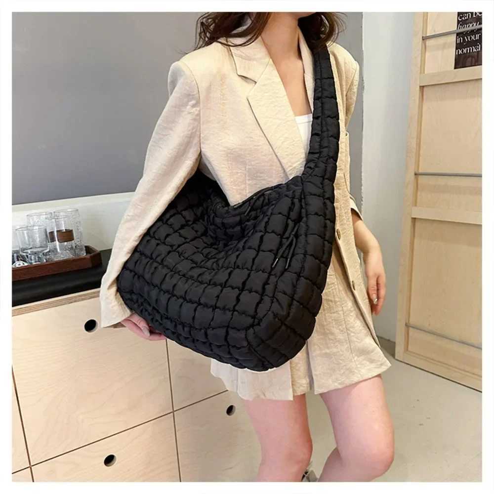 Quilted Padded Crossbody Bag for Women Pleated Bubbles Cloud Shoulder Bags Large Tote Bucket Designer Bag Ruched Handbags 2024L251023