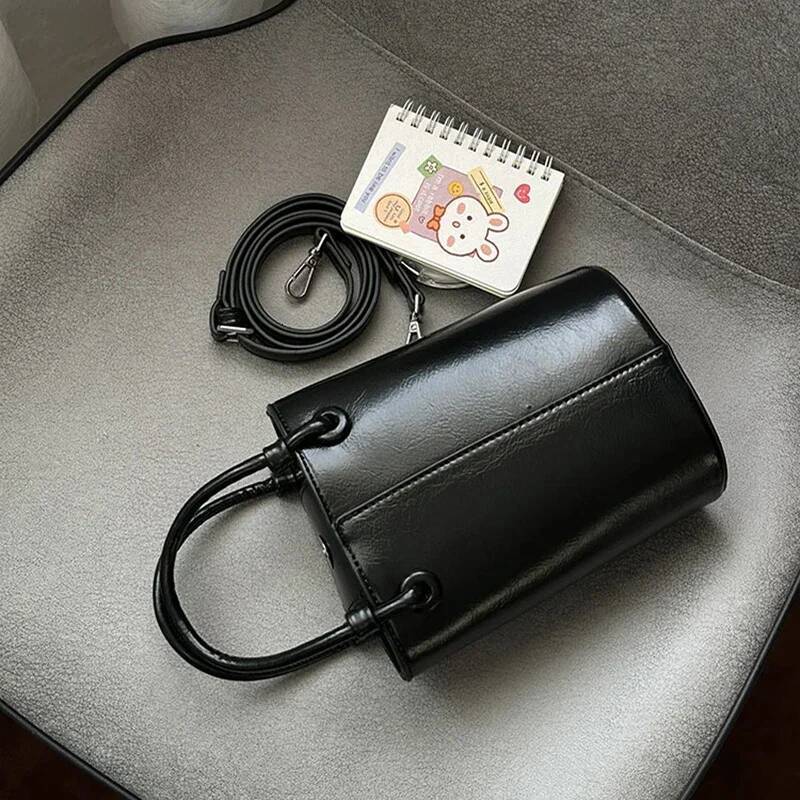 Autumn and Winter New Vintage Style Bucket Bag Designer Bag Luxury Handbag Solid Color Minimalist Splicing Women's Shoulder Bag