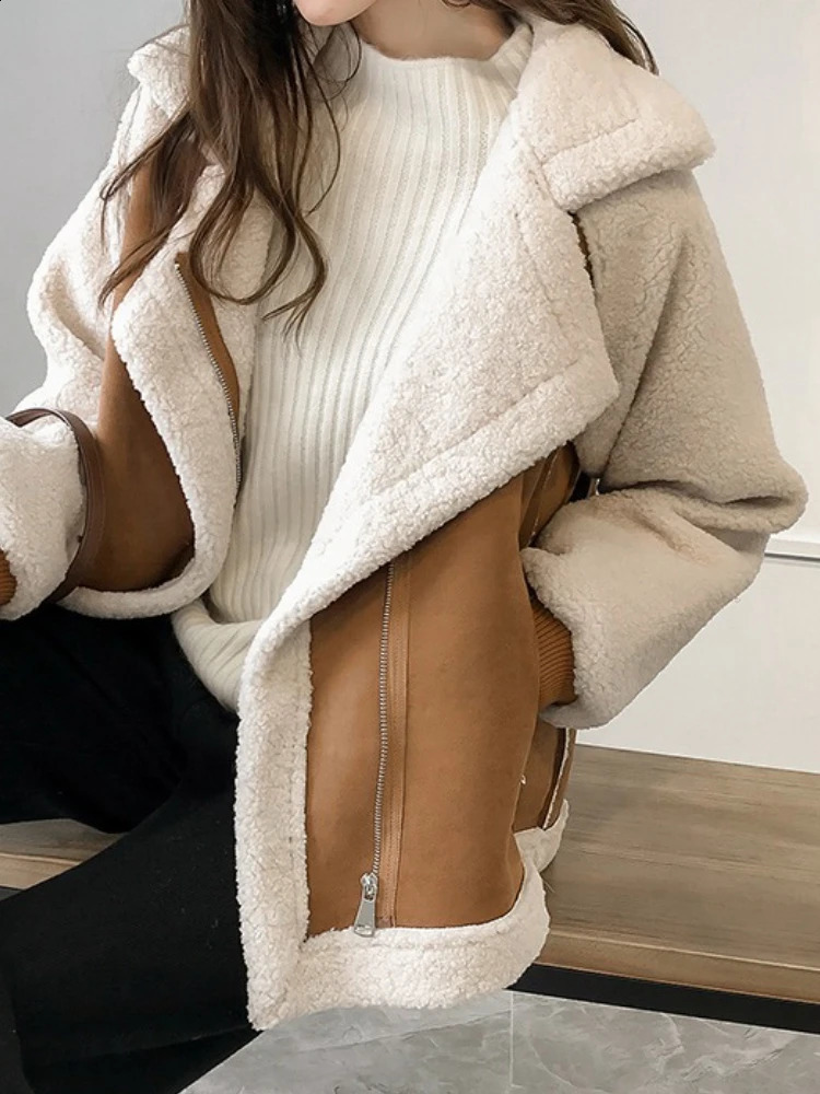 Autumn Winter in Loose Retro Fur Integrated Suede Jacket Womens Short Casual Warm Lamb Fleece Motorcycle Tops 251018