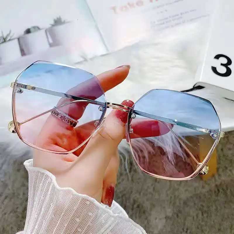 New Fashion Brand Design Vintage Rimless Pilot Sunglasses Women Men Retro Cutting Lens Gradient Sun Glasses Female UV400W251023