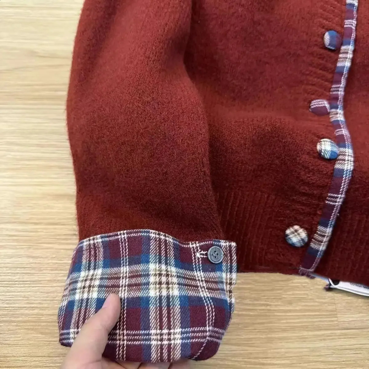 Korean twopiece round neck stitching plaid sweater womens autumn and winter clothes loose casual Joker cardigan top 251022