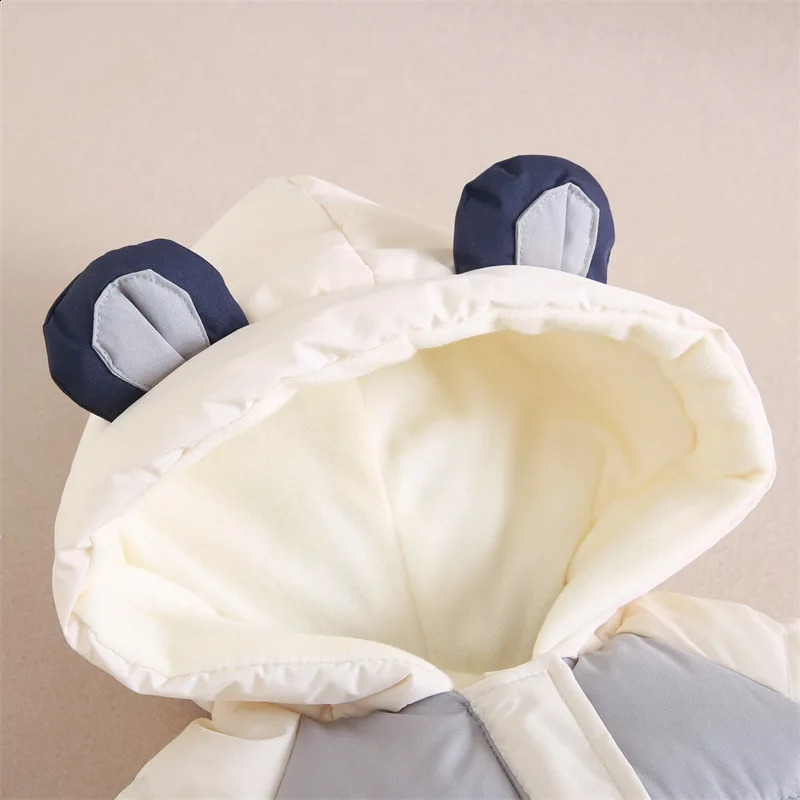 Winter Baby Rompers Boys Girls Patchwork Thick Plus Velvet Jumpsuits Windproof Hooded Overalls Snowsuit One Piece Bodysuit 251023