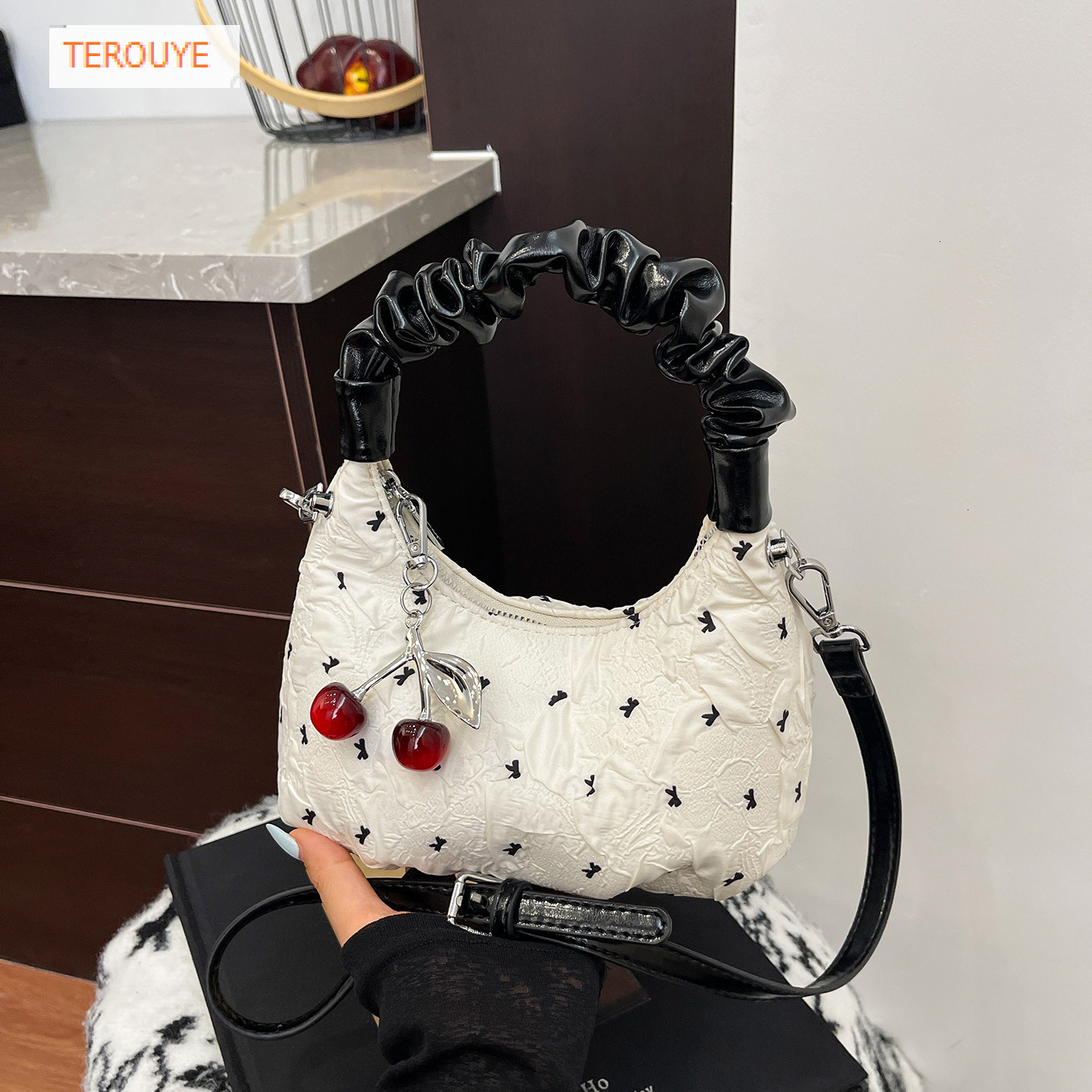 Wrinkled Bubble Bow Handbag Autumn/Winter New Cherry Pendant Cute and Unique Design Underarm Bag Women's Shoulder Bag Luxury Designer Bag