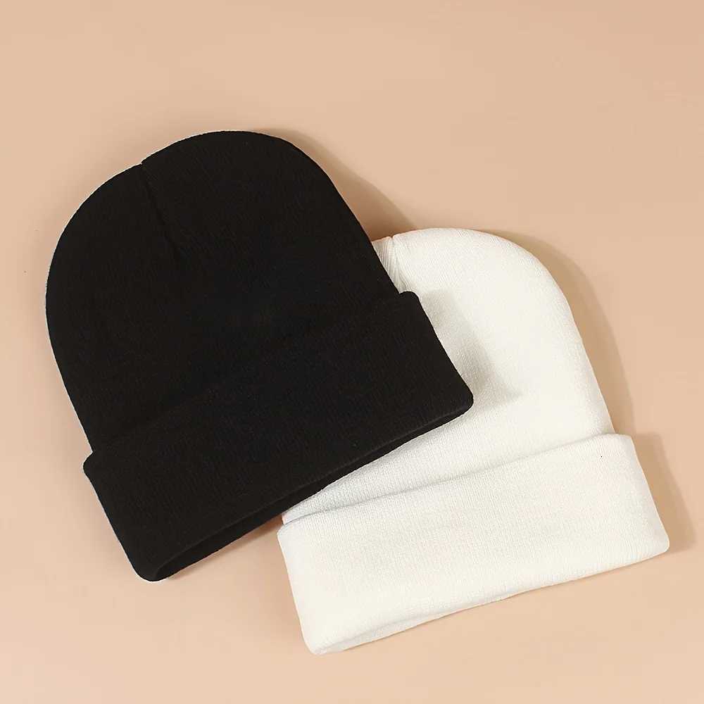 1 letter embroidered fashionable highend windproof knitted beanie hat suitable for both men and women hiphop elastic hat suXJ251023