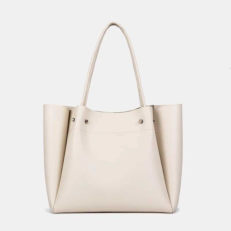 Womens Large Capacity Tote Bag Portable College Style Allinone Commuter Shopping Bag for Everyday Use with Teddy Dog PendantL251023