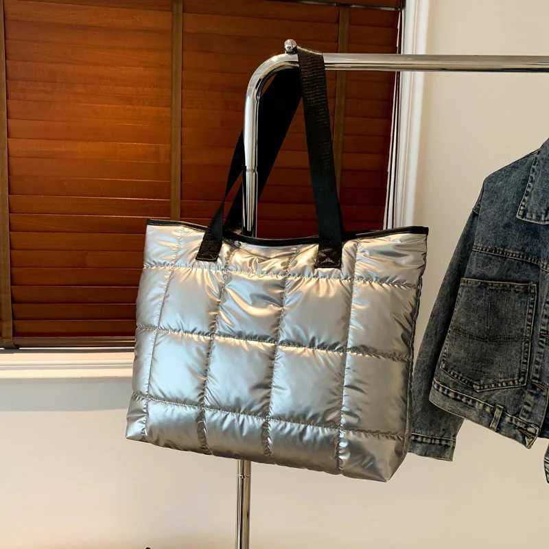 Fashionable Large Capacity Tote Bag Autumn Winter New Style Versatile Single Shoulder Underarm Bag Handbag for WomenL251023