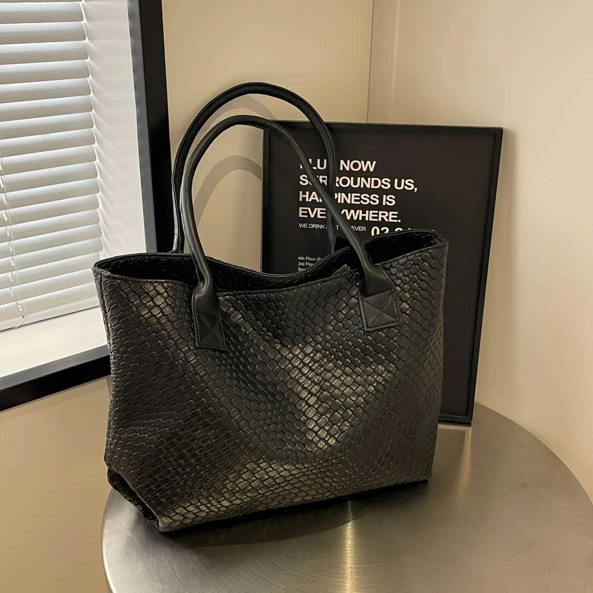 New Luxury Womens Tote Bags Large Capacity Crocodile Pattern Handbags Daily Commuting Shoulder BagL251023
