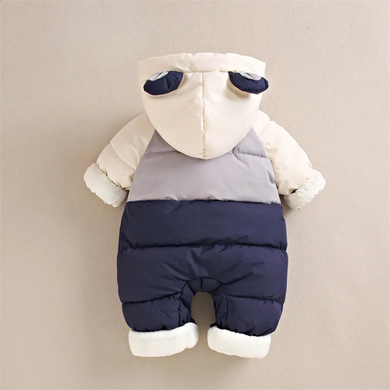 Winter Baby Rompers Boys Girls Patchwork Thick Plus Velvet Jumpsuits Windproof Hooded Overalls Snowsuit One Piece Bodysuit 251023
