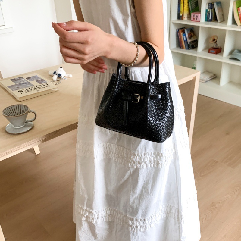 Luxury Brand Designer Bag Korean Niche Handheld Woven Pattern Single Shoulder Bag For Women 2025 New Handheld Basket Tote Bucket Crossbody Bag
