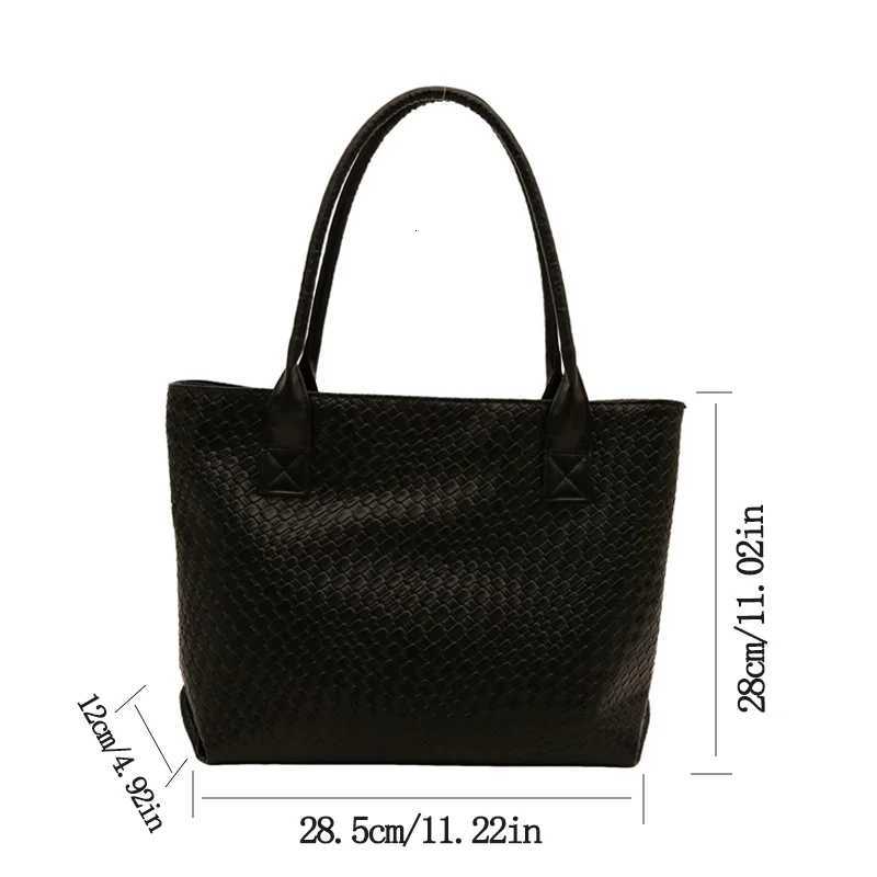 New Luxury Womens Tote Bags Large Capacity Crocodile Pattern Handbags Daily Commuting Shoulder BagL251023