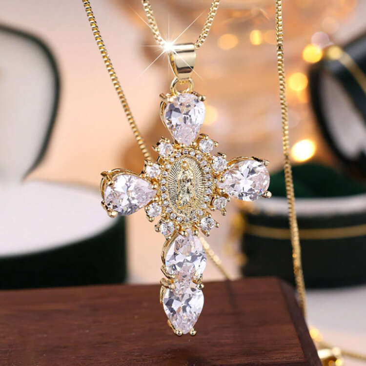 New Full Dia Virgin Mary Cross Necklace for Women Creative Personalized Gift Pendant