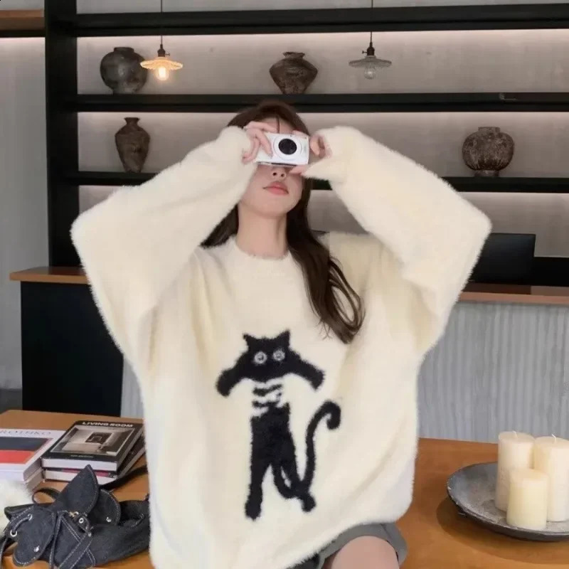 Lazy Style Pullovers Women Loose Fit Chic Cartoon Cats Allmatch Leisure College Knitted Velvet Classic Prevalent Autumn Mujer 251023