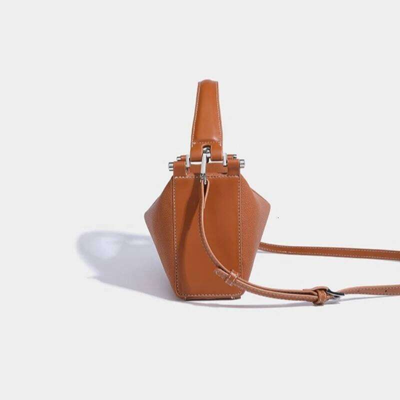 New Summer Women Handbags Niche Design PU Leather Girls Crossbody Bag High-End Designer Flap Female Fashion Shoulder Bags Mdng251023