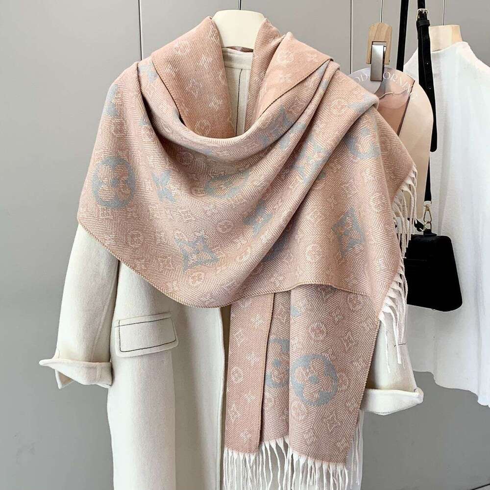 2025 New for Women, Autumn and Winter Korean Version, Versatile, Warm, Extra Large Double-Sided Shawl, High-End Feel Neck Scarf