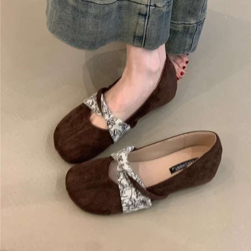 Mary Jane Ballet Flats Women's 2025 Spring French Style Elegant Velvet Round Toe Shallow Mouth Hidden Heel Classic Fitted Luxe