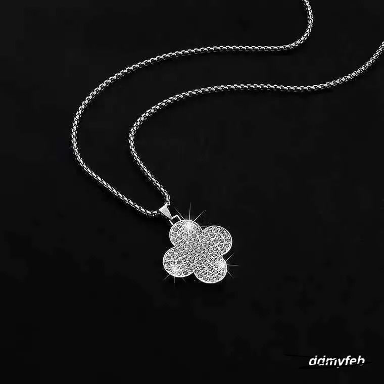 Elegant Four-Leaf Clover Pendant Necklace: Long Titanium Steel Sweater Chain For Women, Autumn & Winter Fashion Ddmyfeb