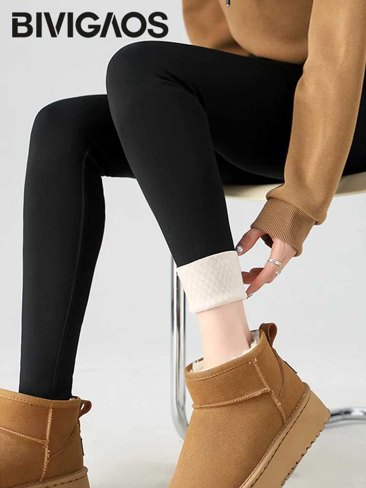 BIVIGAOS Autumn Winter Snowflake Velvet Warm Sharkskin Leggings Women Thick Tight Fitting Grid Fleece Slim Casual Sport LeggingsT251023