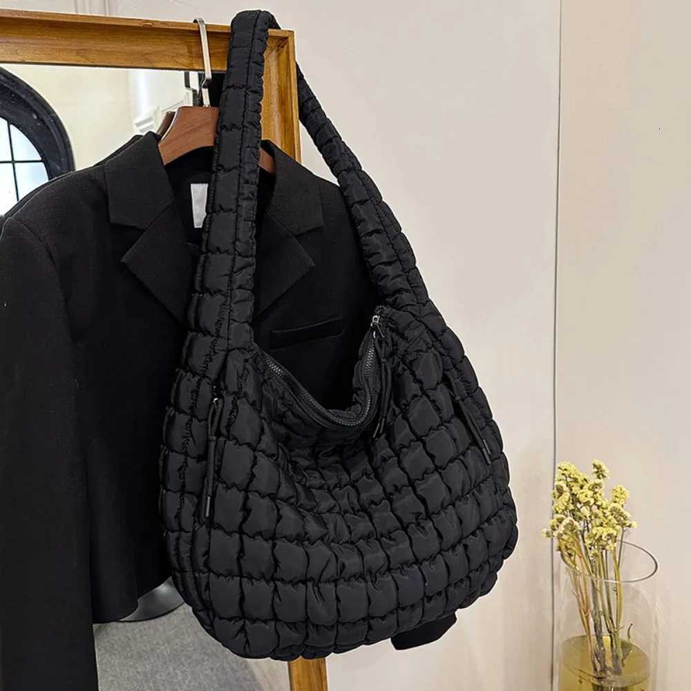 Quilted Padded Crossbody Bag for Women Pleated Bubbles Cloud Shoulder Bags Large Tote Bucket Designer Bag Ruched Handbags 2024L251023