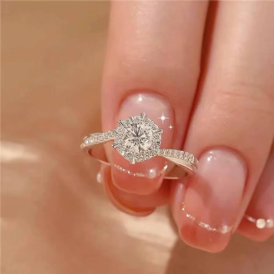 925 Sterling Silver Vega Ring with 1 Karat Moissanite Diamond Live Twist Arm Female Source CrossBorder Explosive Source