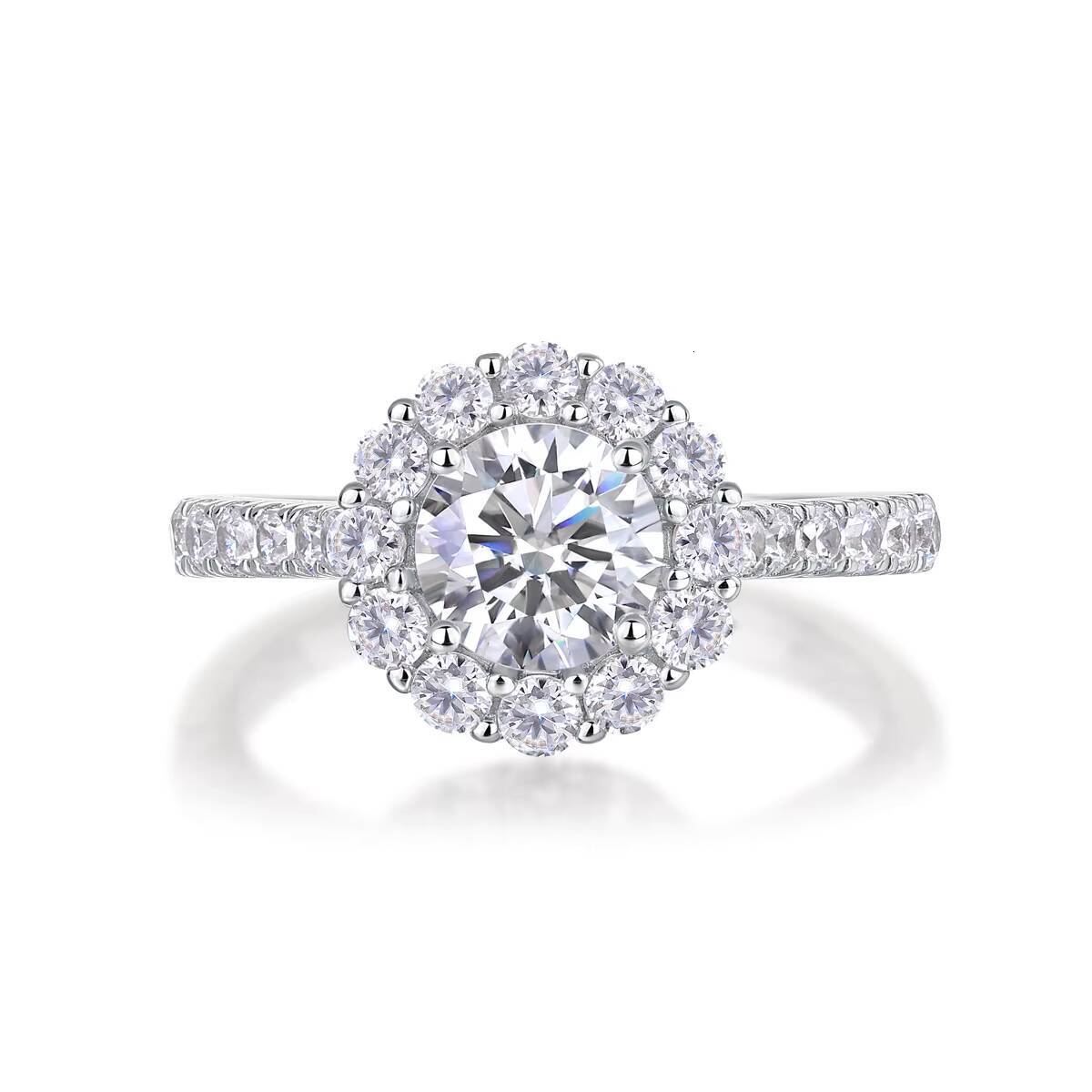 Hip Hop Silver Engagement Ring Set with Moissanite Durable and Stylish Jewelry