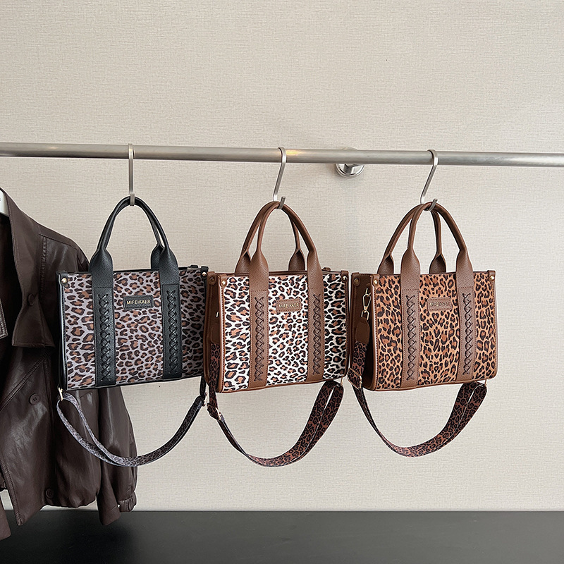 Luxury Brand Designer Bag Niche Design Fashion Leopard Print Handheld Tote Bag For Women 2025 New Large Capacity Shoulder Crossbody Bag