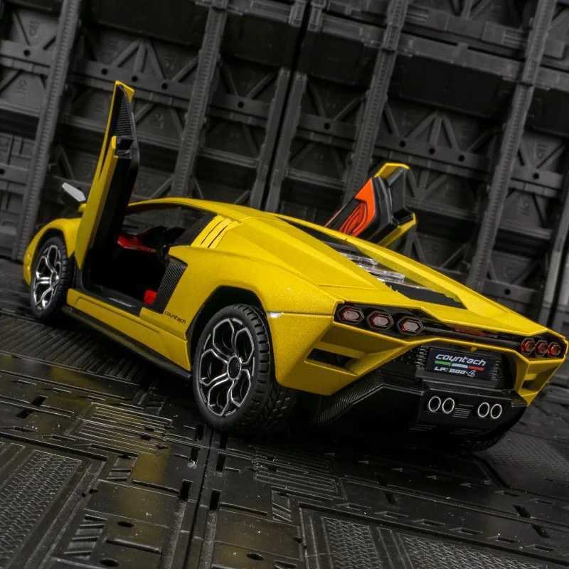 124 Lamborghini LPI800 alloy car model ornaments super running car a childrens toy car with sound and lighting functionsT251023