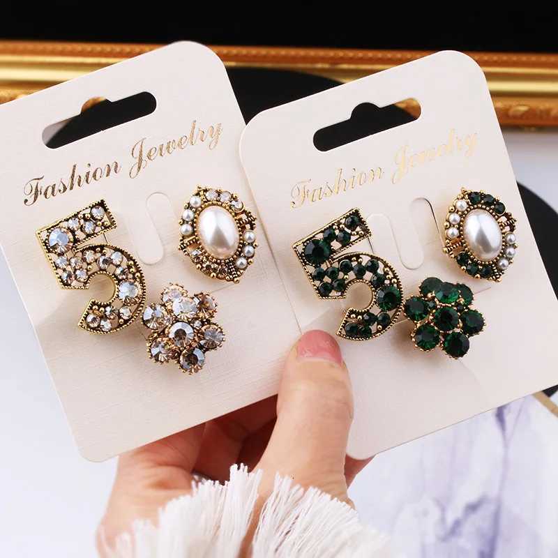 3 pcsset Elegant Wen Fashion Pearl Crystal Brooches Pins Creative Exquisite 5 Number Jewelry Clothing Suit Rhinesotne Brooch Y251023