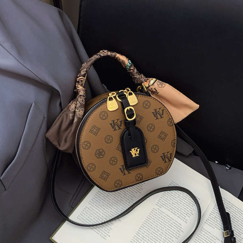 High-End Handheld Vintage Round for Women 2025 New Luxury Single Shoulder Crossbody Bag designer